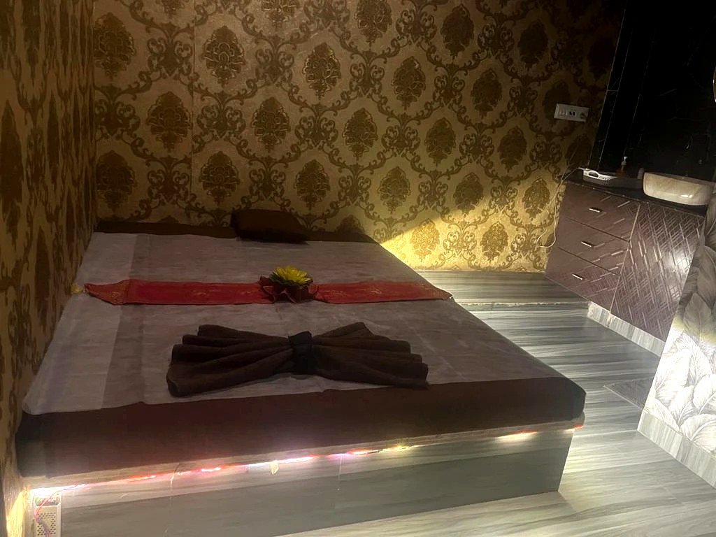 Natural Body Spa interior and treatment room in Vashi, Navi Mumbai